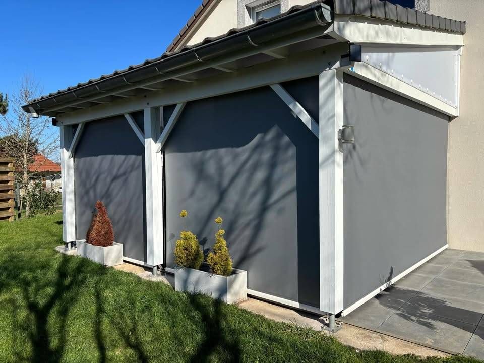 store extérieur vertical pour fenêtre / ouverture