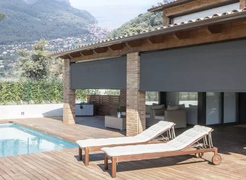 store vertical grande dimension terrasse ouverte