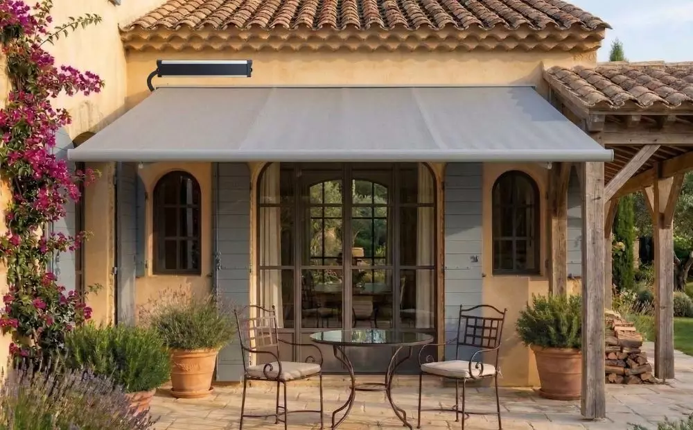 Store banne BRAS CROISES Solaire