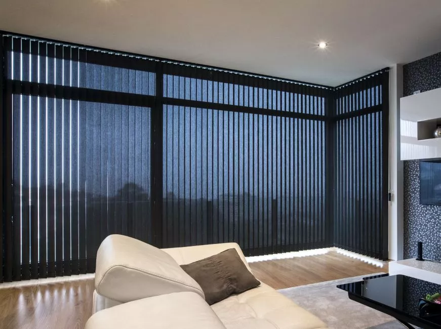 store bandes verticales noir