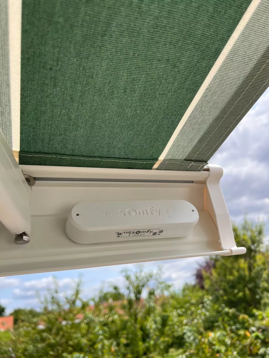 store banne coffre avec capteur vent eolis 3D