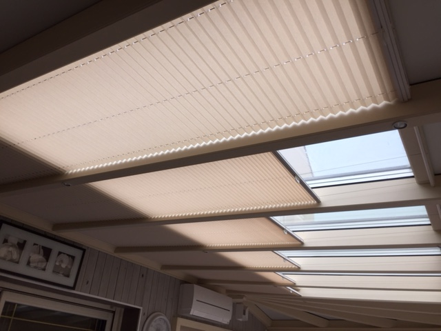 store plissé velum beige de véranda