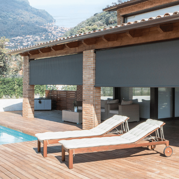 store vertical extérieur pour protéger une terrasse