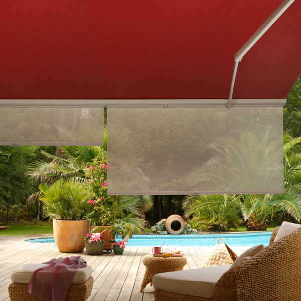 Store banne avec lambrequin enroulable